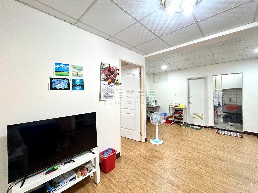 西藏路龍虎帶裝潢２房房屋室內格局與周邊環境