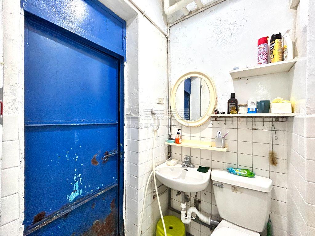 西藏路龍虎帶裝潢２房房屋室內格局與周邊環境