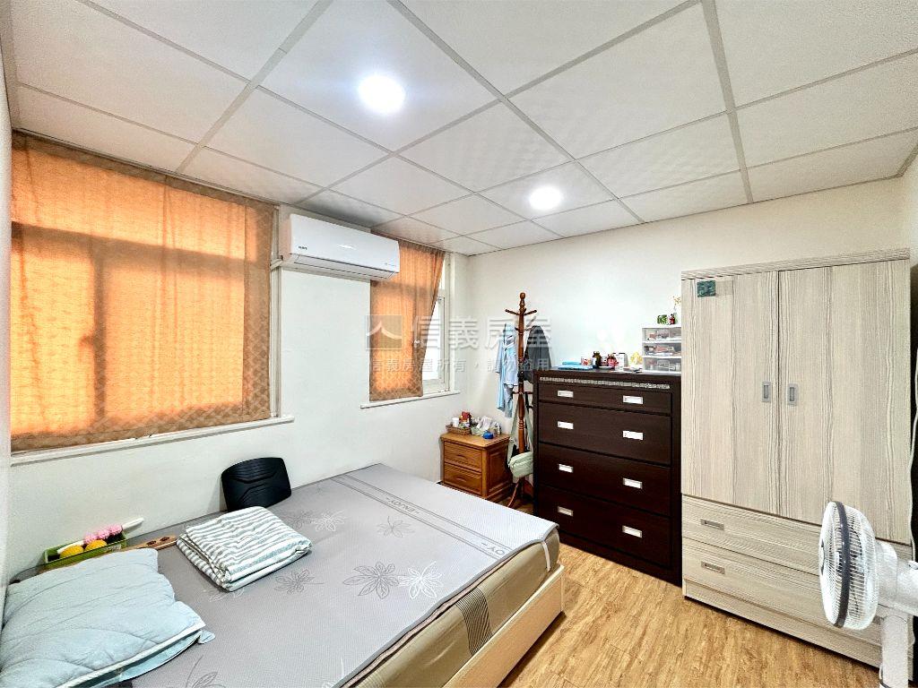 西藏路龍虎帶裝潢２房房屋室內格局與周邊環境