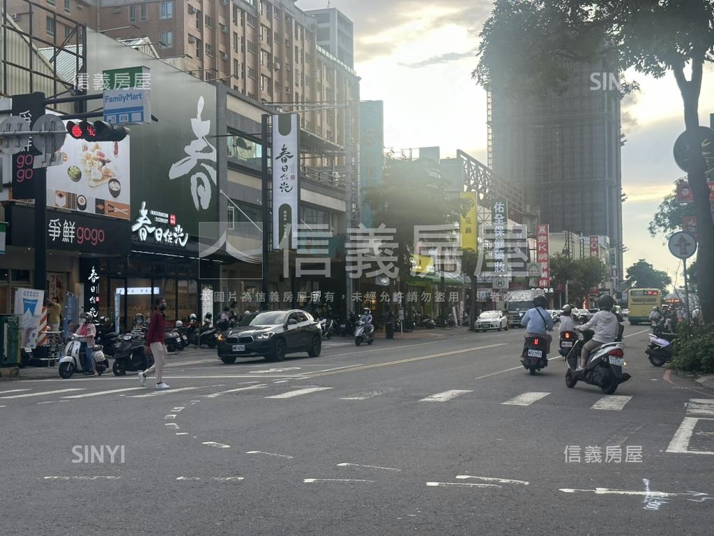 文山特區鬧市雙店面房屋室內格局與周邊環境