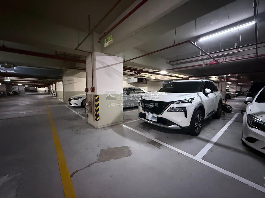 活力噴泉景觀質感三房車位房屋室內格局與周邊環境