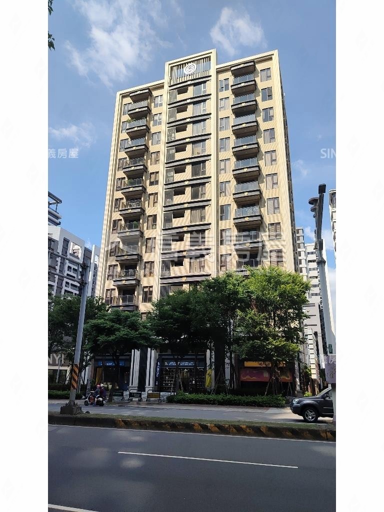 國王之森精美裝潢平面車位房屋室內格局與周邊環境