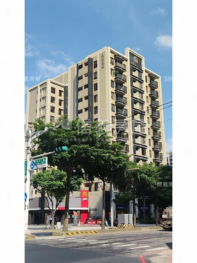 國王之森精美裝潢平面車位房屋室內格局與周邊環境