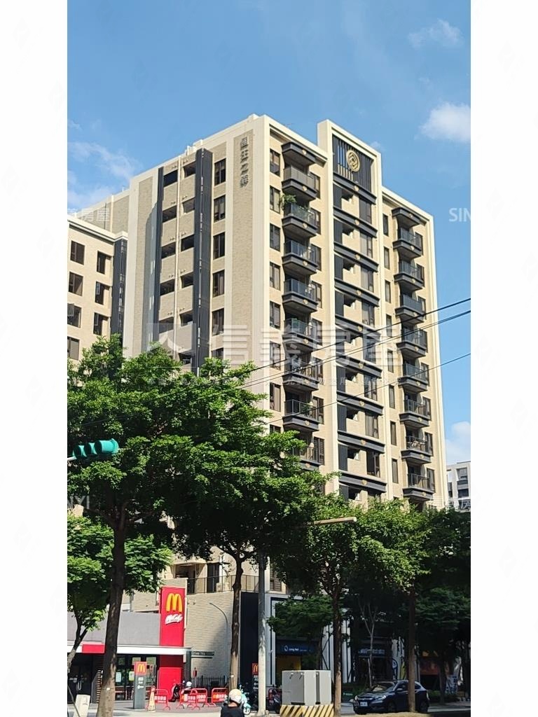 國王之森精美裝潢平面車位房屋室內格局與周邊環境