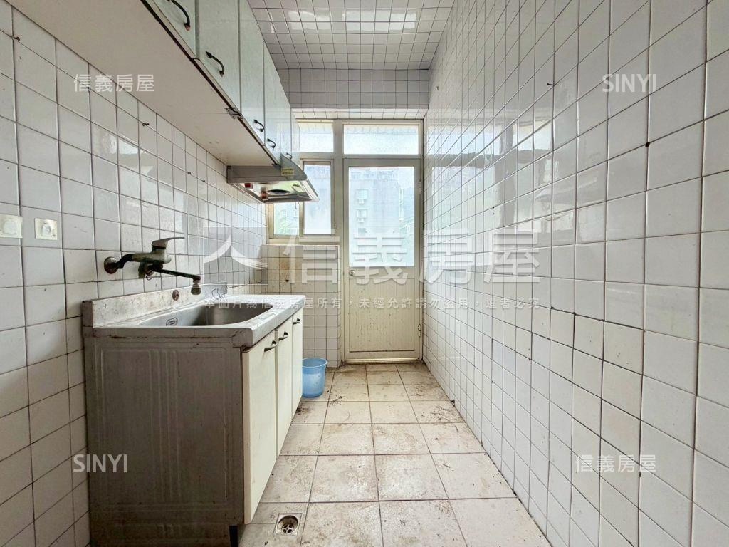 銀光大三房房屋室內格局與周邊環境