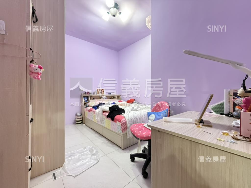 溪崑二街精裝美三樓房屋室內格局與周邊環境