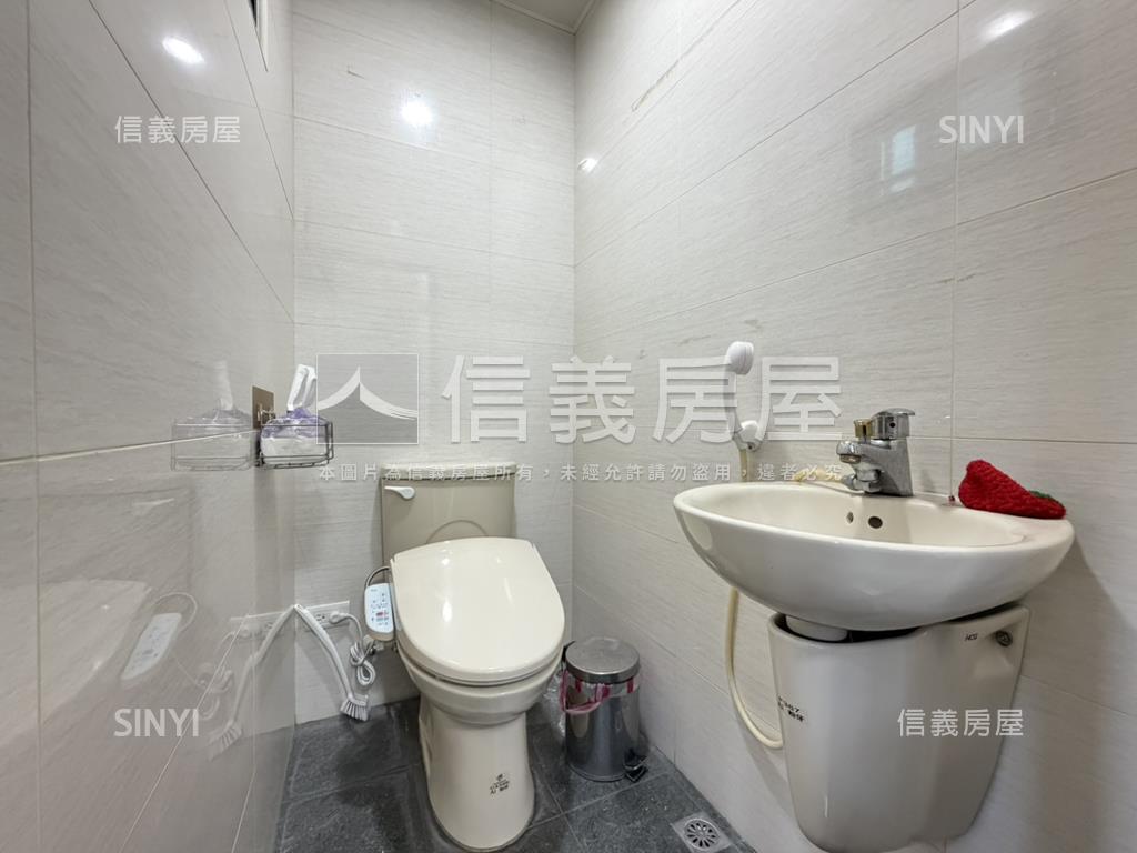 溪崑二街精裝美三樓房屋室內格局與周邊環境