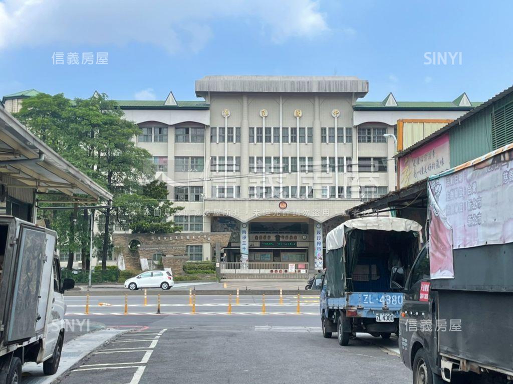 溪崑二街精裝美三樓房屋室內格局與周邊環境