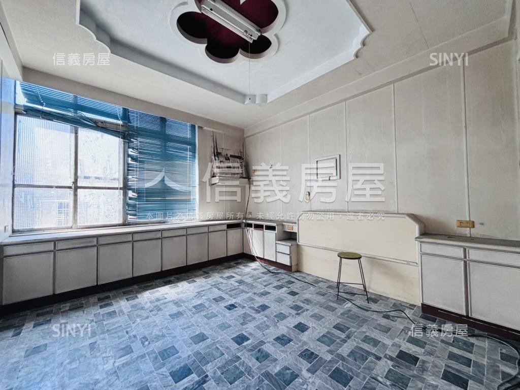 苓雅二路正路透店房屋室內格局與周邊環境