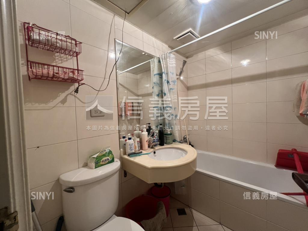 麗池經典４房有車位房屋室內格局與周邊環境