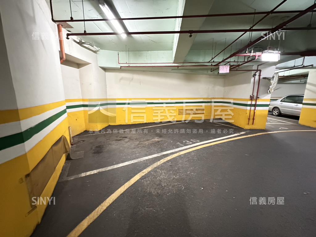 麗池經典４房有車位房屋室內格局與周邊環境