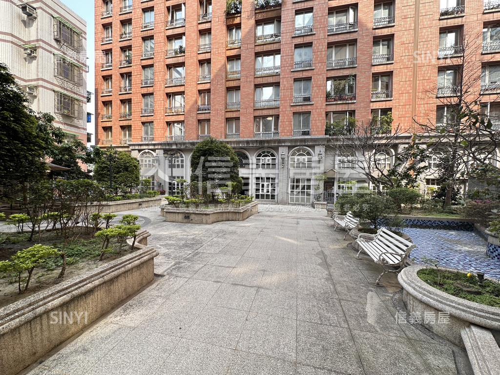 麗池經典４房有車位房屋室內格局與周邊環境