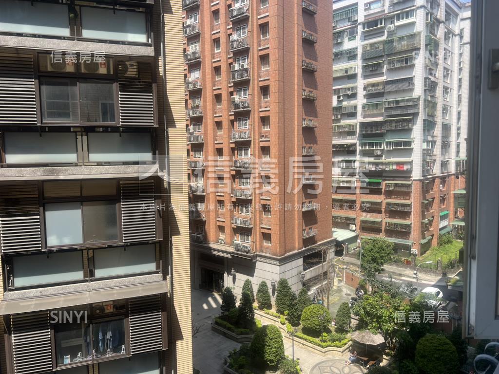 麗池經典４房有車位房屋室內格局與周邊環境