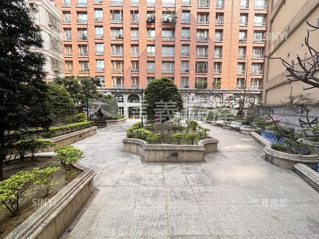 麗池經典４房有車位房屋室內格局與周邊環境