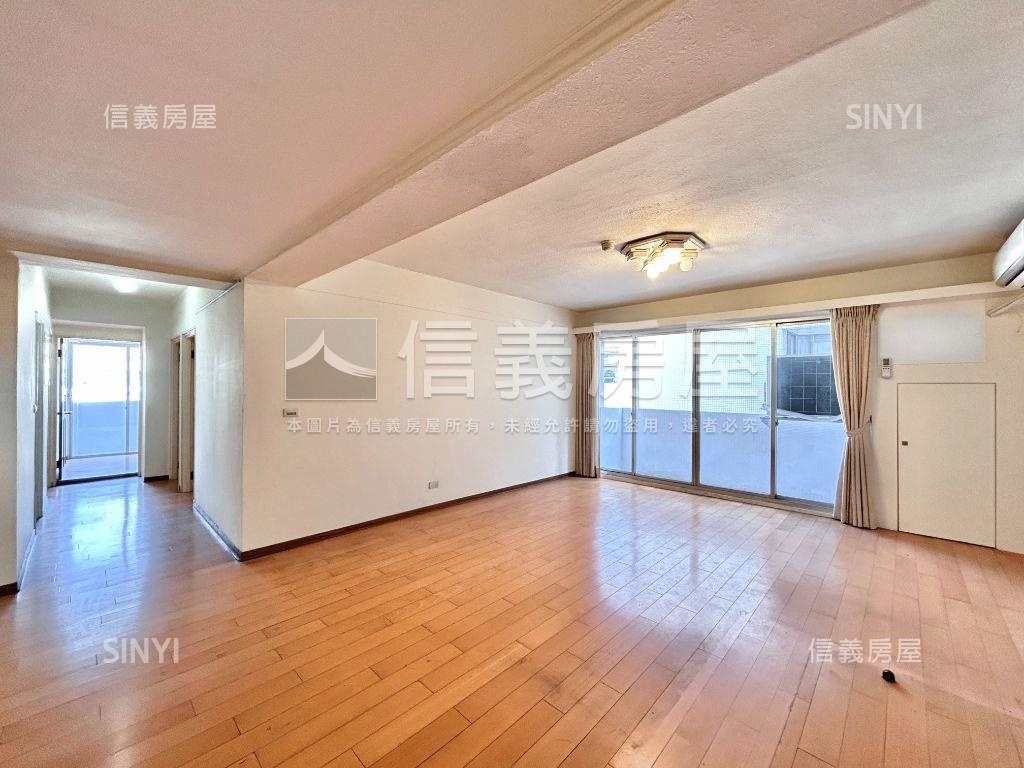 四房模範街次頂樓華廈房屋室內格局與周邊環境