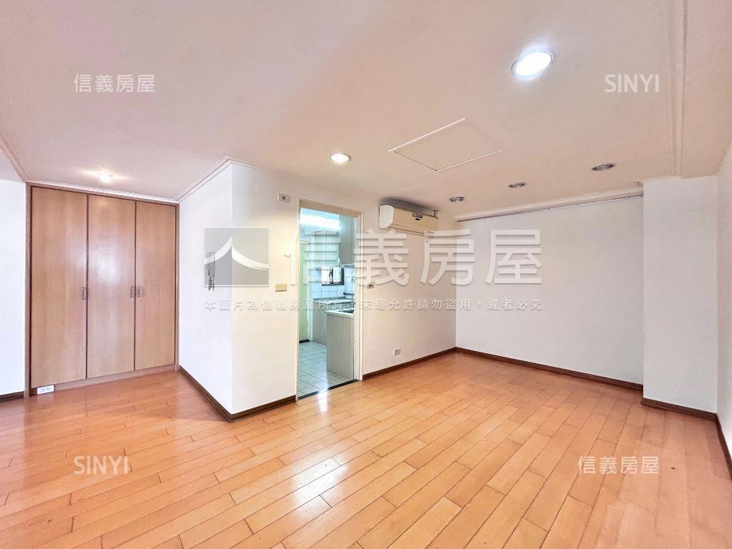四房模範街次頂樓華廈房屋室內格局與周邊環境