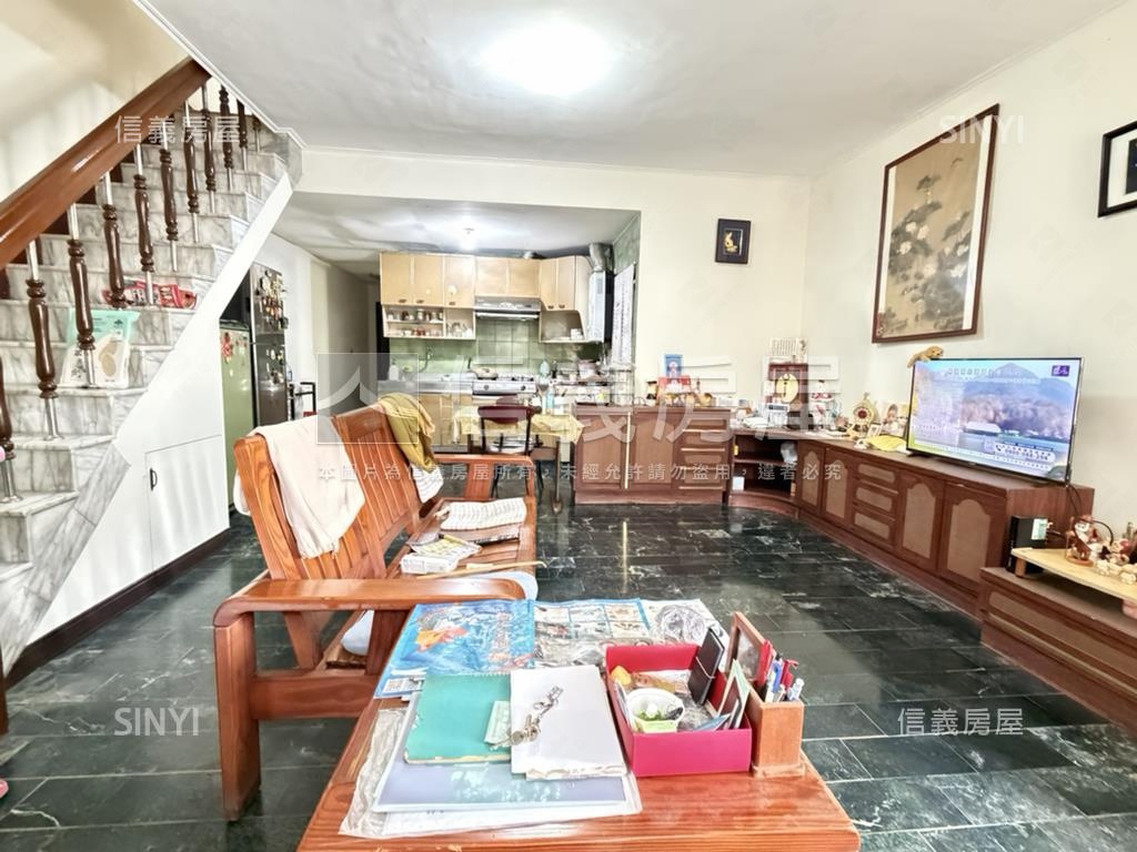 文化中心低總價置產聖品房屋室內格局與周邊環境