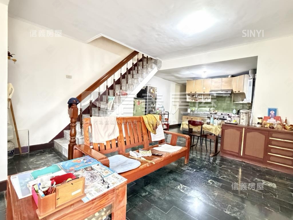 文化中心低總價置產聖品房屋室內格局與周邊環境