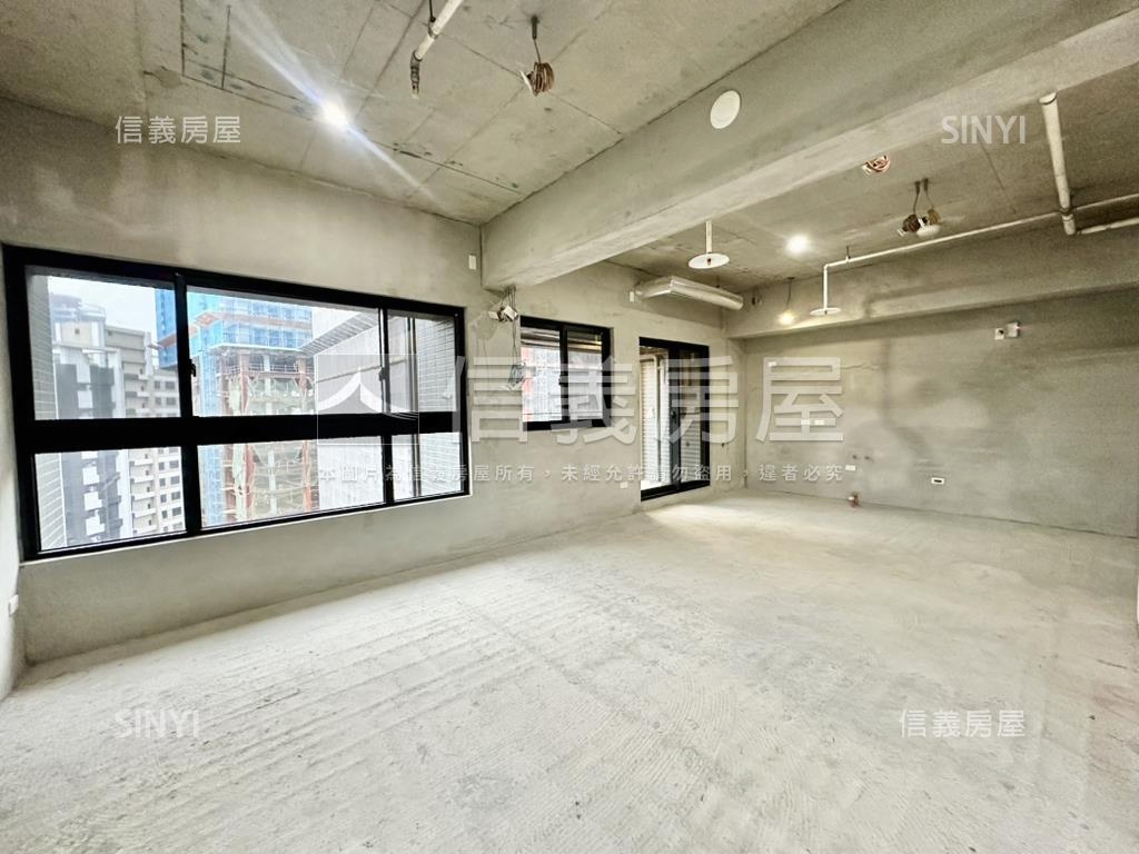 帝景５號毛胚屋事務所房屋室內格局與周邊環境