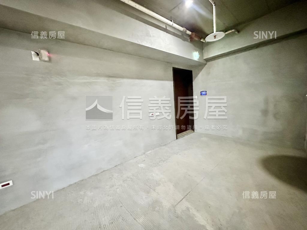 帝景５號毛胚屋事務所房屋室內格局與周邊環境