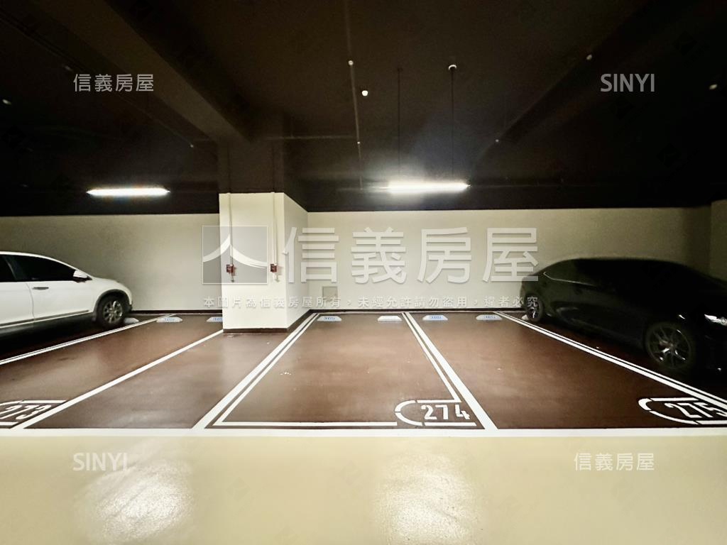 帝景５號毛胚屋事務所房屋室內格局與周邊環境