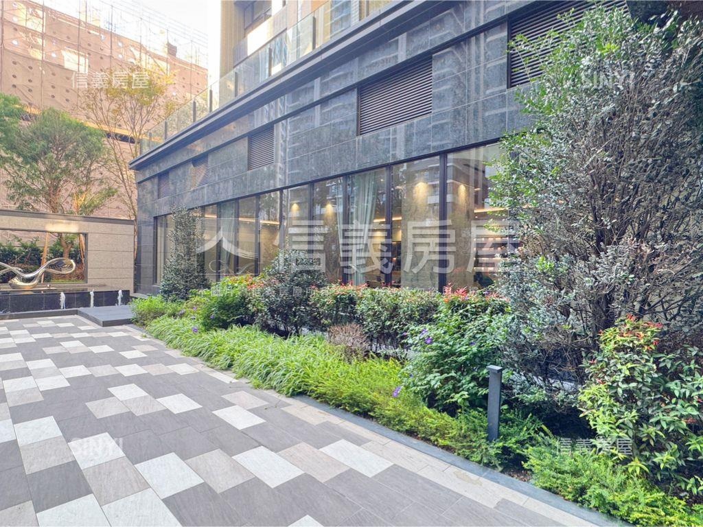 帝景５號毛胚屋事務所房屋室內格局與周邊環境