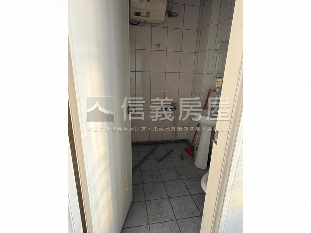 中山路大面寬透天房屋室內格局與周邊環境