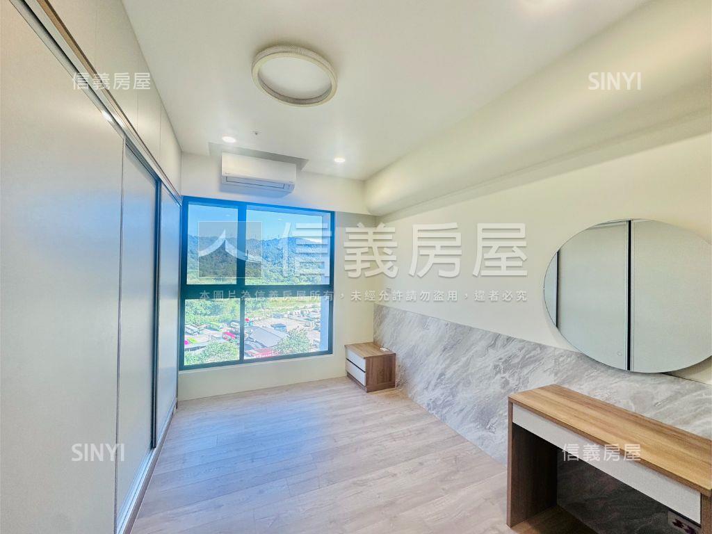稀有釋出新大興三房車位房屋室內格局與周邊環境