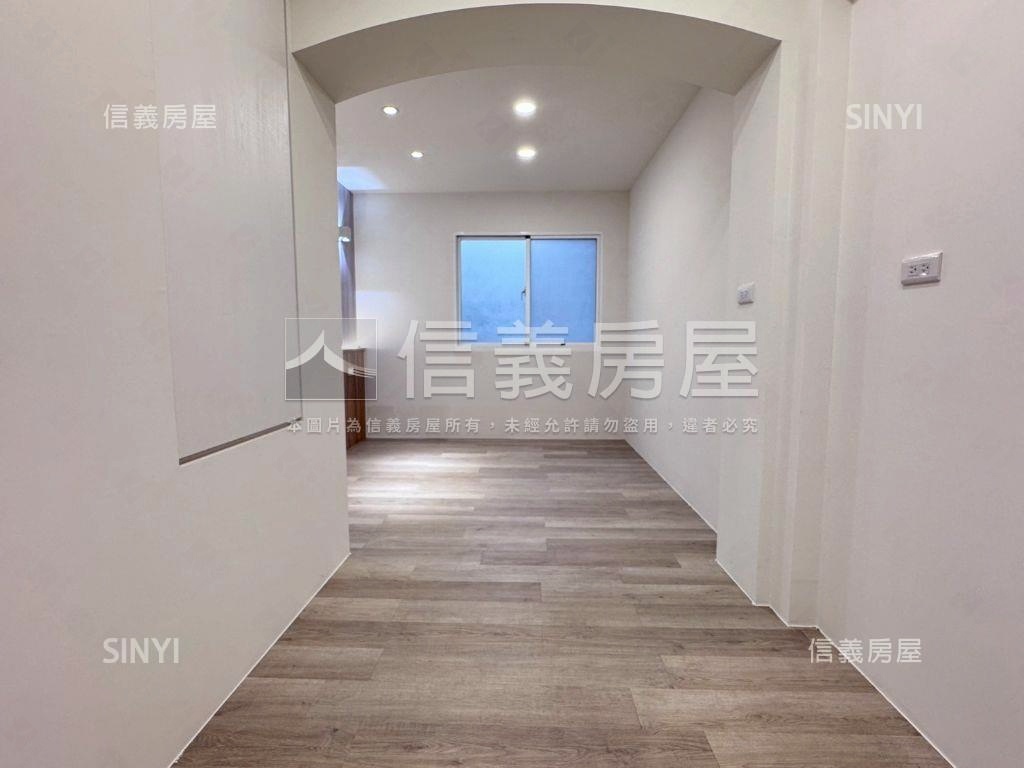 近東區朝南裝潢車墅房屋室內格局與周邊環境