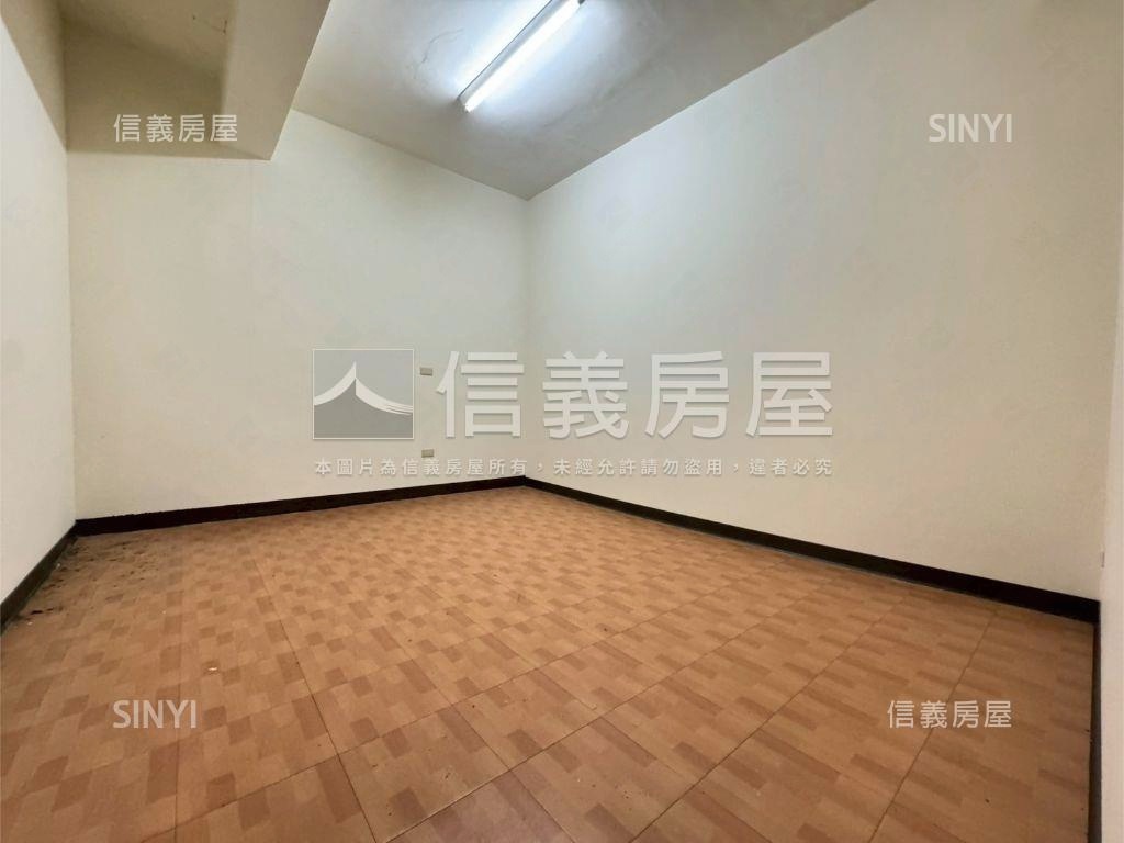 化成方便停車透天廠房房屋室內格局與周邊環境