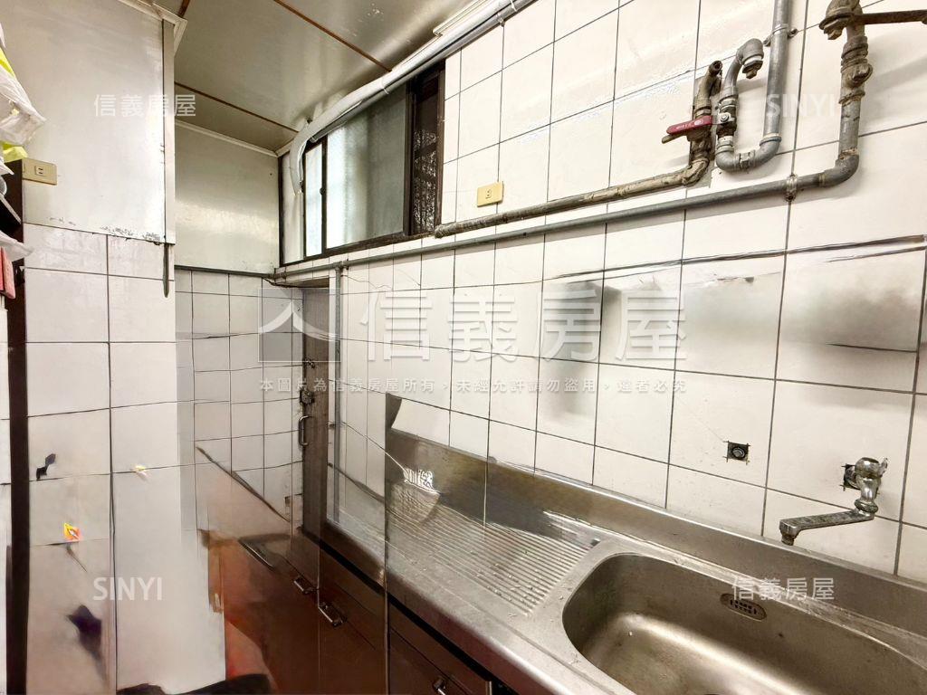 大面寬！稀有低總價店面房屋室內格局與周邊環境