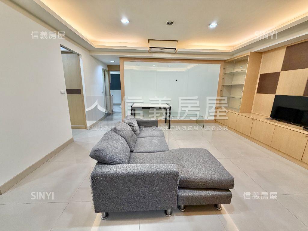 國館成家管理３房有車位房屋室內格局與周邊環境