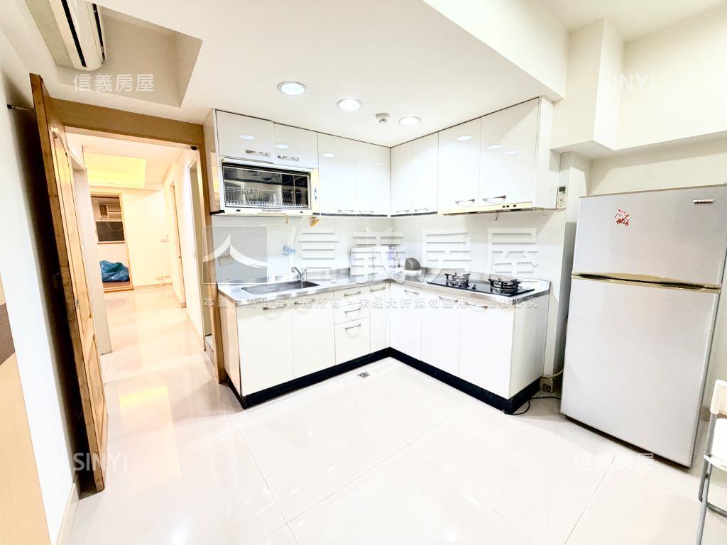 國館成家管理３房有車位房屋室內格局與周邊環境