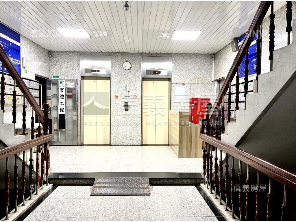 信義光復路口有管理３房房屋室內格局與周邊環境