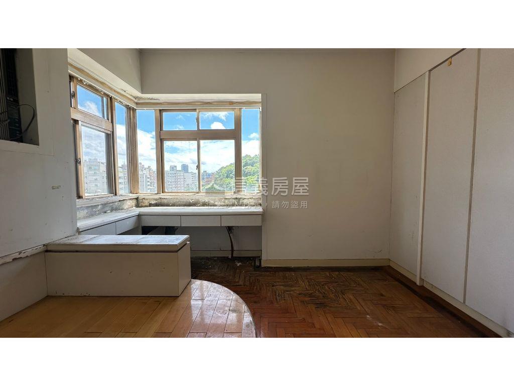 清溪翠堤河景大三房房屋室內格局與周邊環境