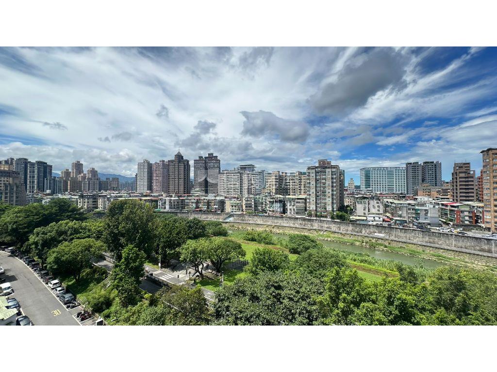 清溪翠堤河景大三房房屋室內格局與周邊環境