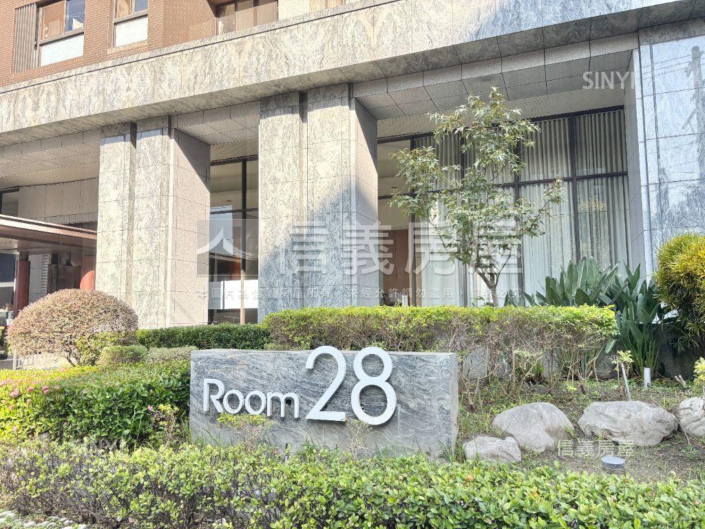 買代大慶樓中樓雙車位房屋室內格局與周邊環境