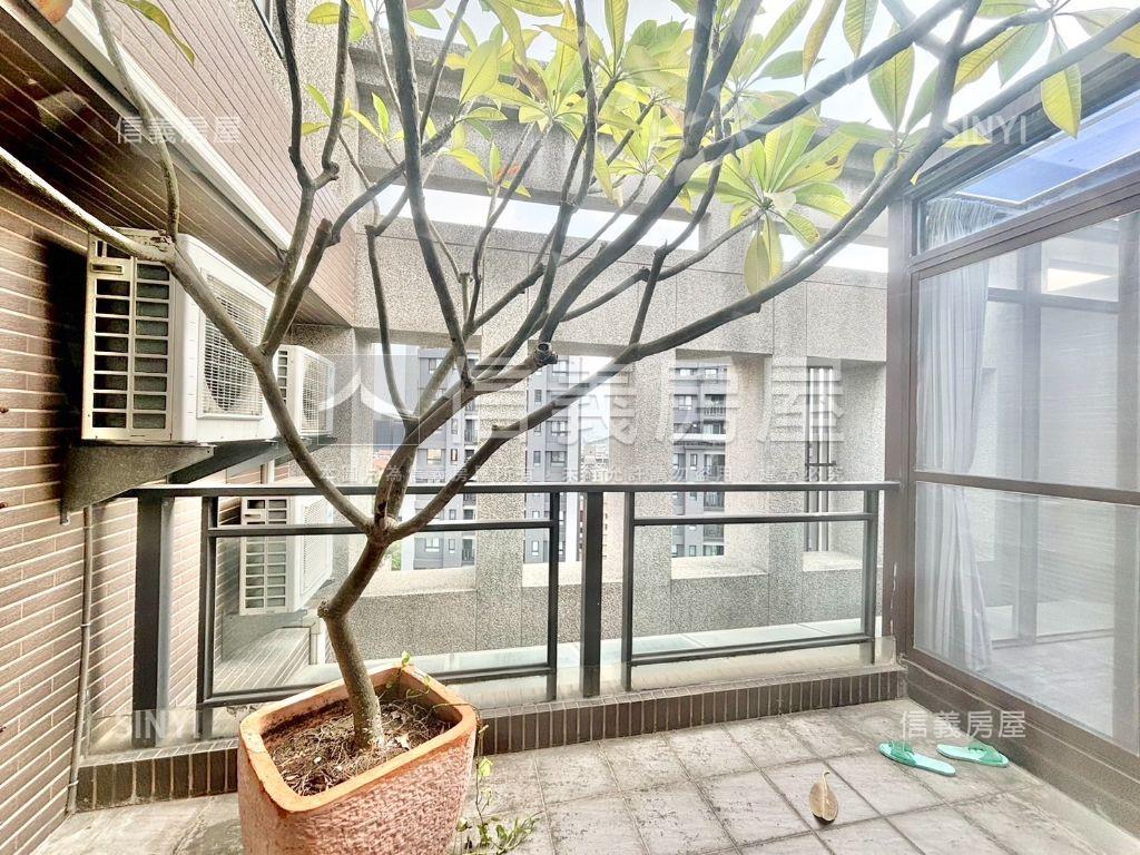 買代大慶樓中樓雙車位房屋室內格局與周邊環境