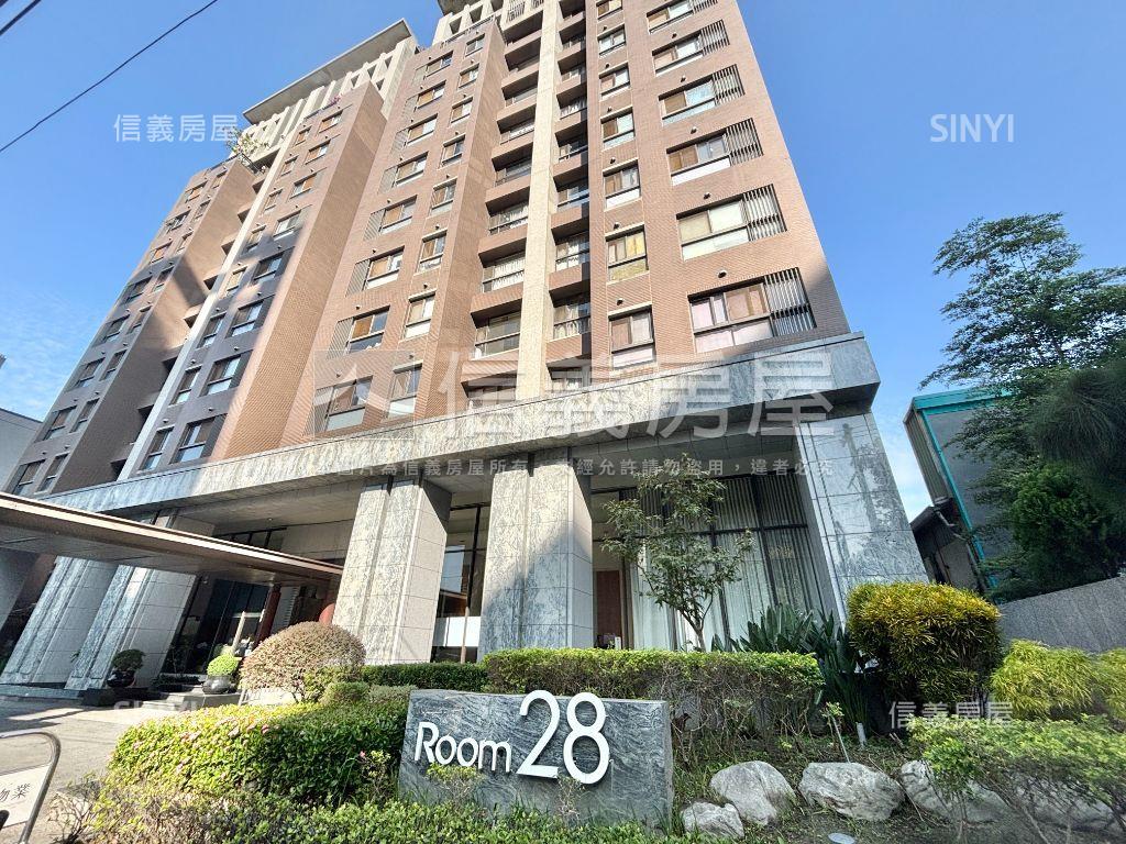 買代大慶樓中樓雙車位房屋室內格局與周邊環境