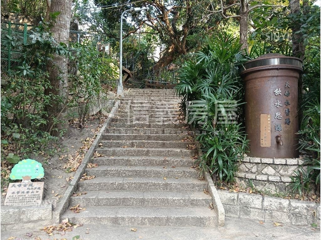 天母清幽綠景電梯三房房屋室內格局與周邊環境