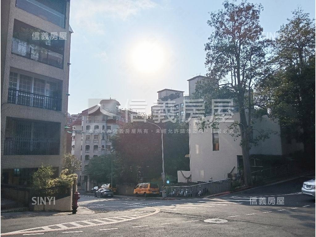 天母清幽綠景電梯三房房屋室內格局與周邊環境