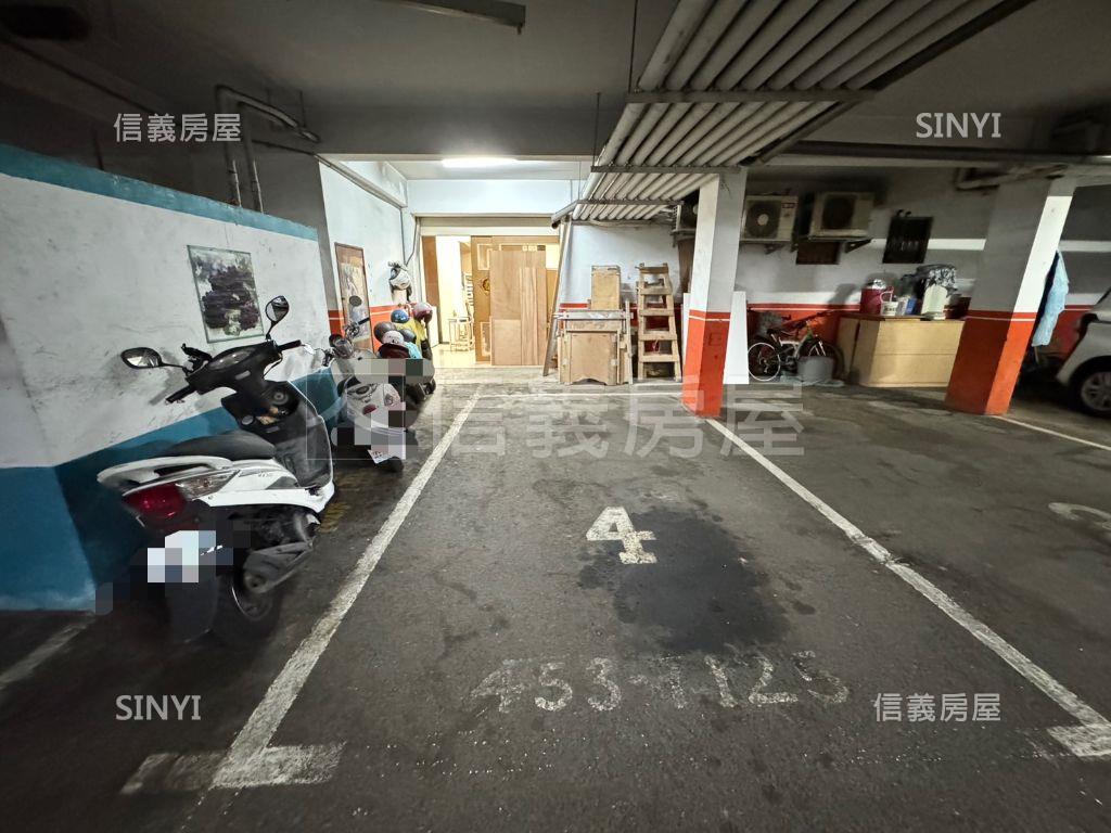 和平路一樓平面車位房屋室內格局與周邊環境