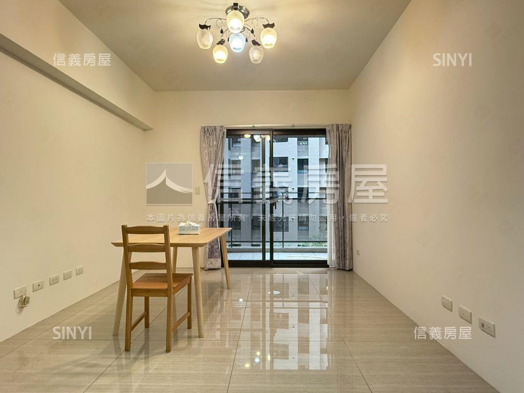 專任鉅虹曙光之旅三房平車房屋室內格局與周邊環境