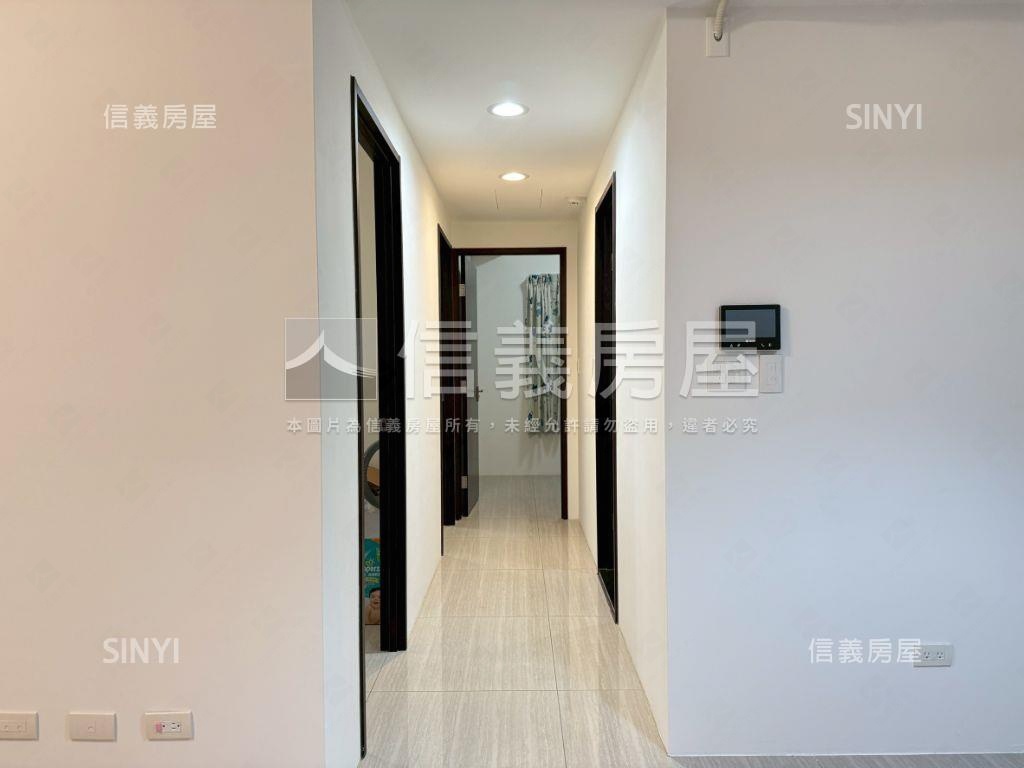 專任鉅虹曙光之旅三房平車房屋室內格局與周邊環境