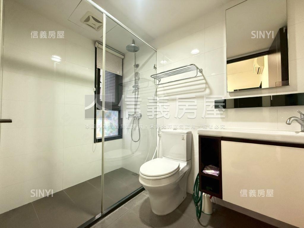 專任鉅虹曙光之旅三房平車房屋室內格局與周邊環境