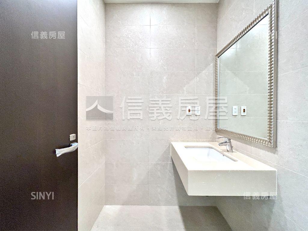 朗朗台大⭐三角窗金店面房屋室內格局與周邊環境