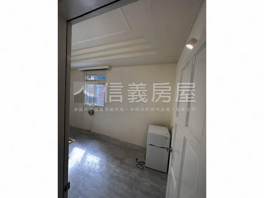 正板新路近捷運三房房屋室內格局與周邊環境