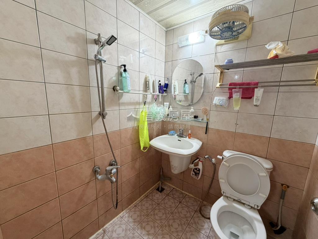 建工商圈高樓大三房美宅房屋室內格局與周邊環境
