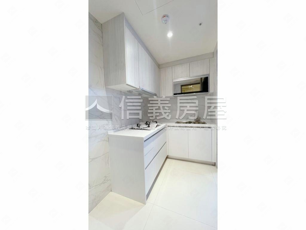 面外視野＊高坪效三房車位房屋室內格局與周邊環境