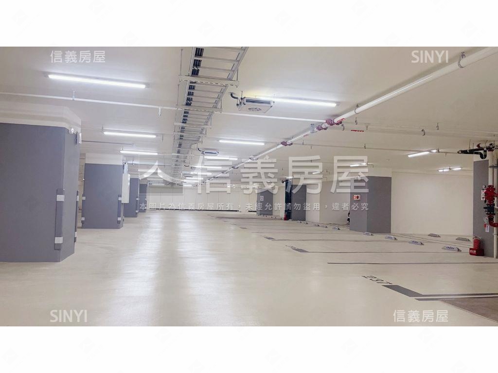 面外視野＊高坪效三房車位房屋室內格局與周邊環境